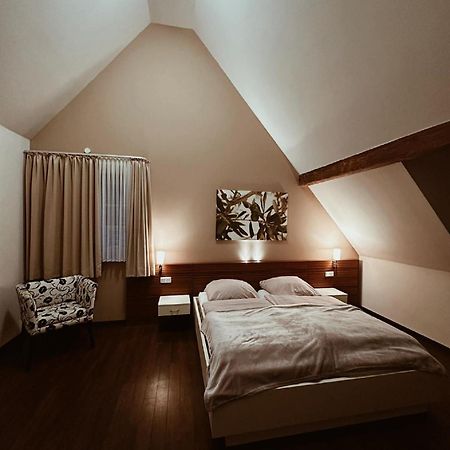 Gasthaus Lindenhof Hotel Much Luaran gambar