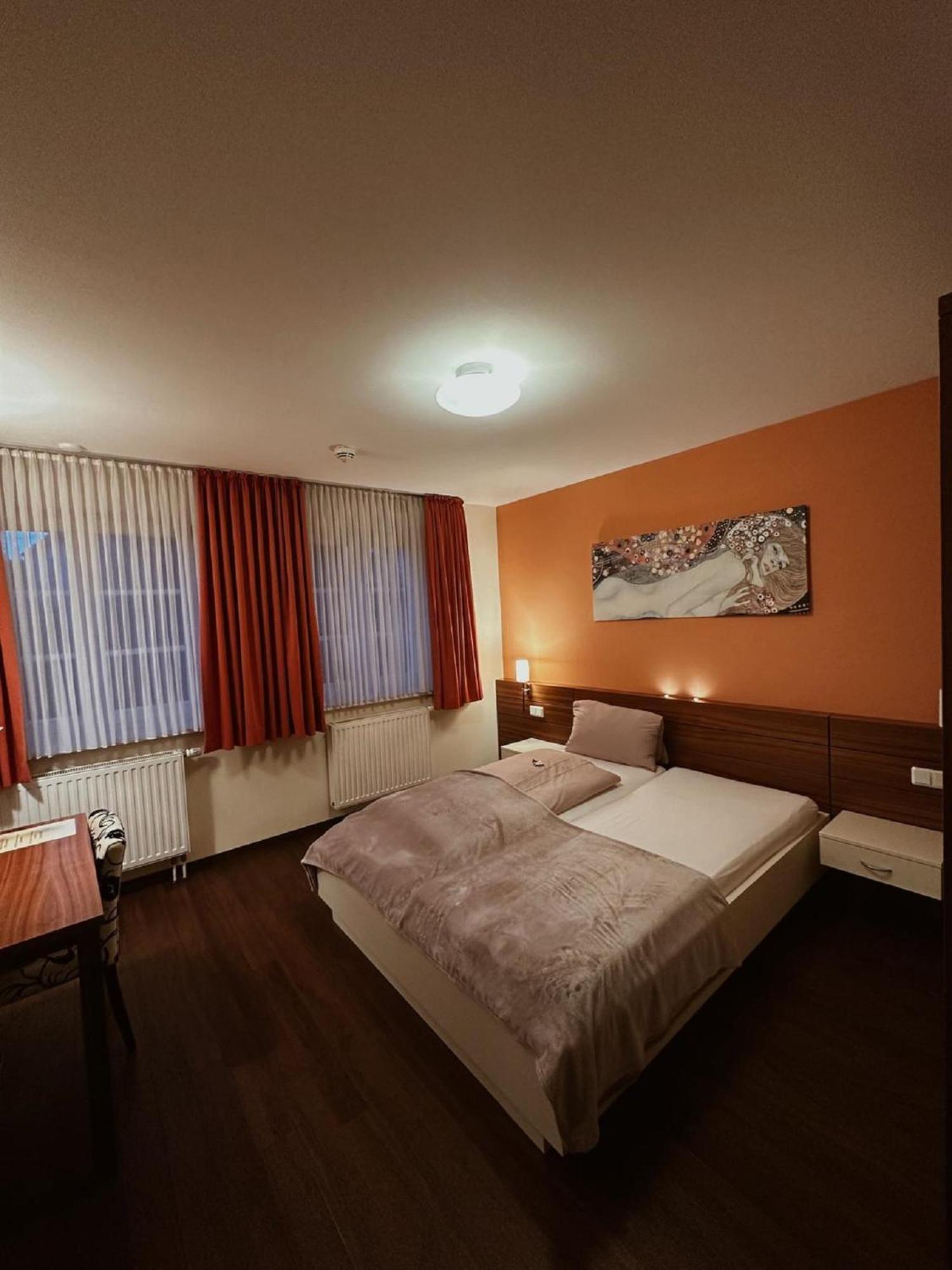 Gasthaus Lindenhof Hotel Much Luaran gambar