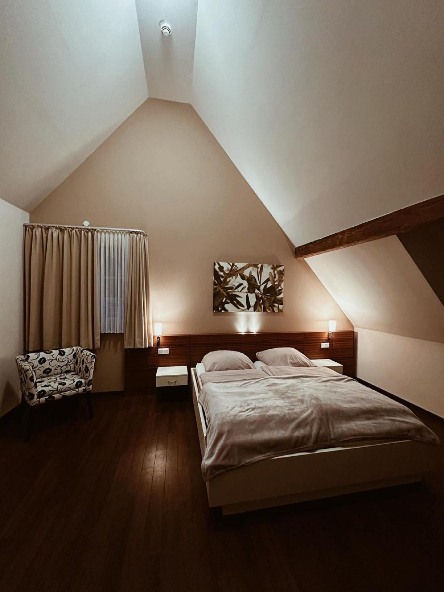 Gasthaus Lindenhof Hotel Much Luaran gambar