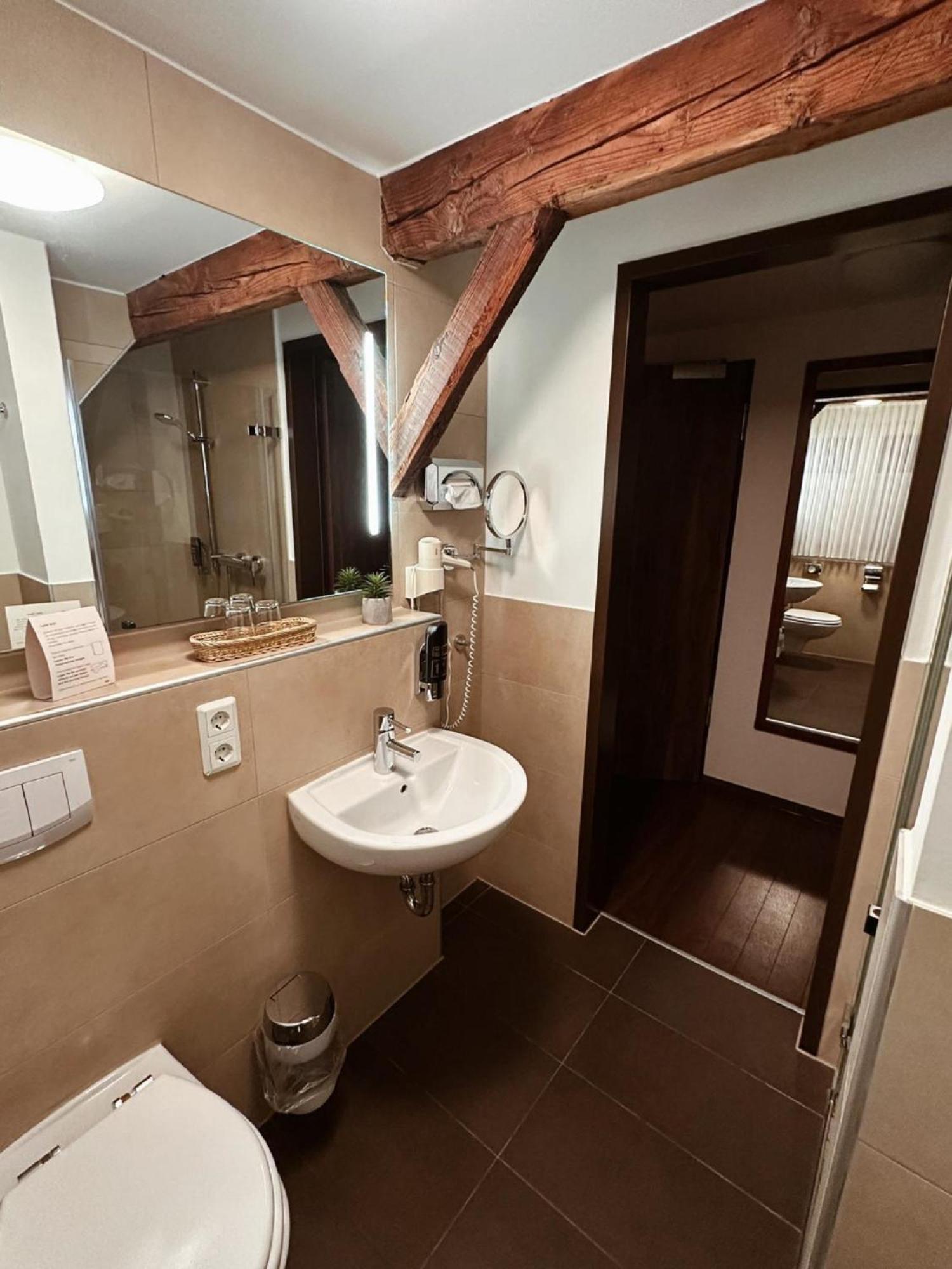 Gasthaus Lindenhof Hotel Much Luaran gambar