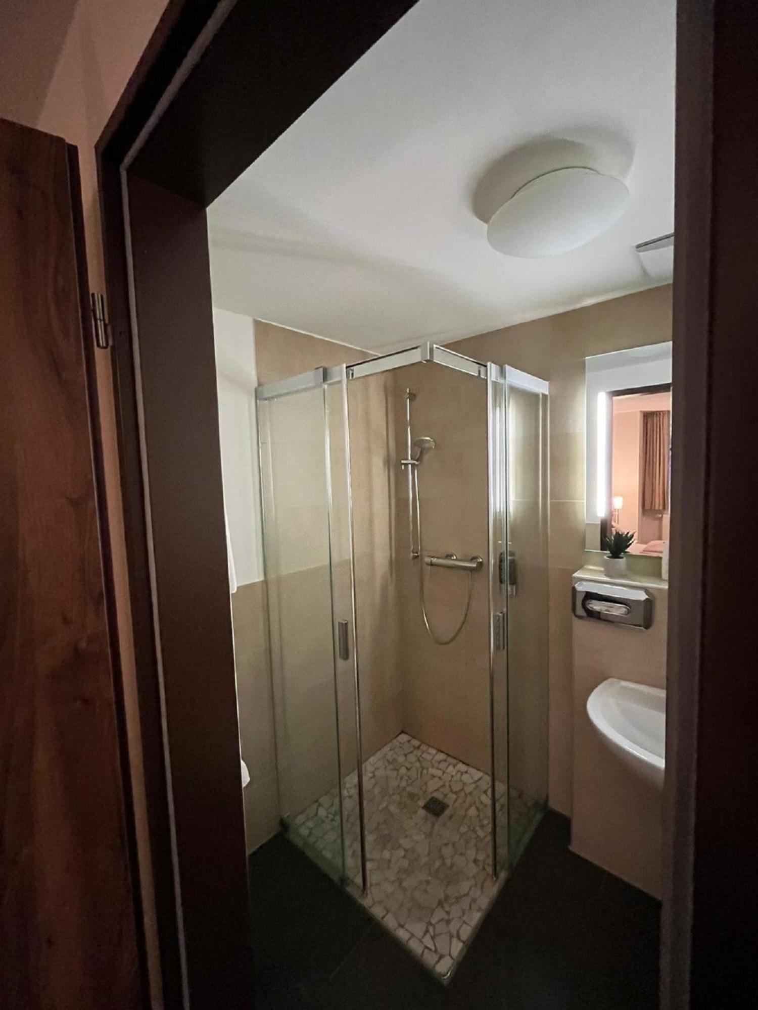 Gasthaus Lindenhof Hotel Much Luaran gambar