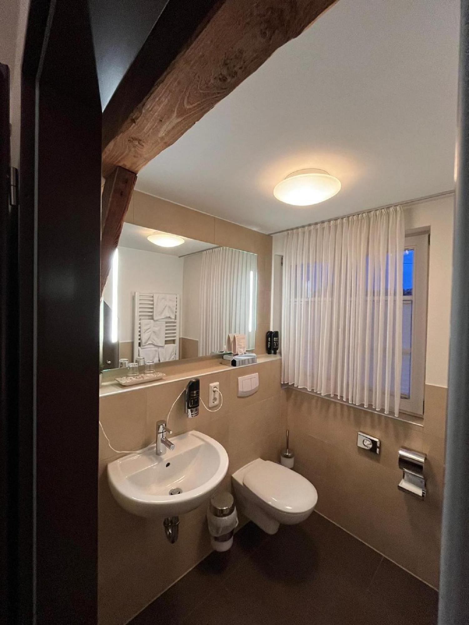Gasthaus Lindenhof Hotel Much Luaran gambar