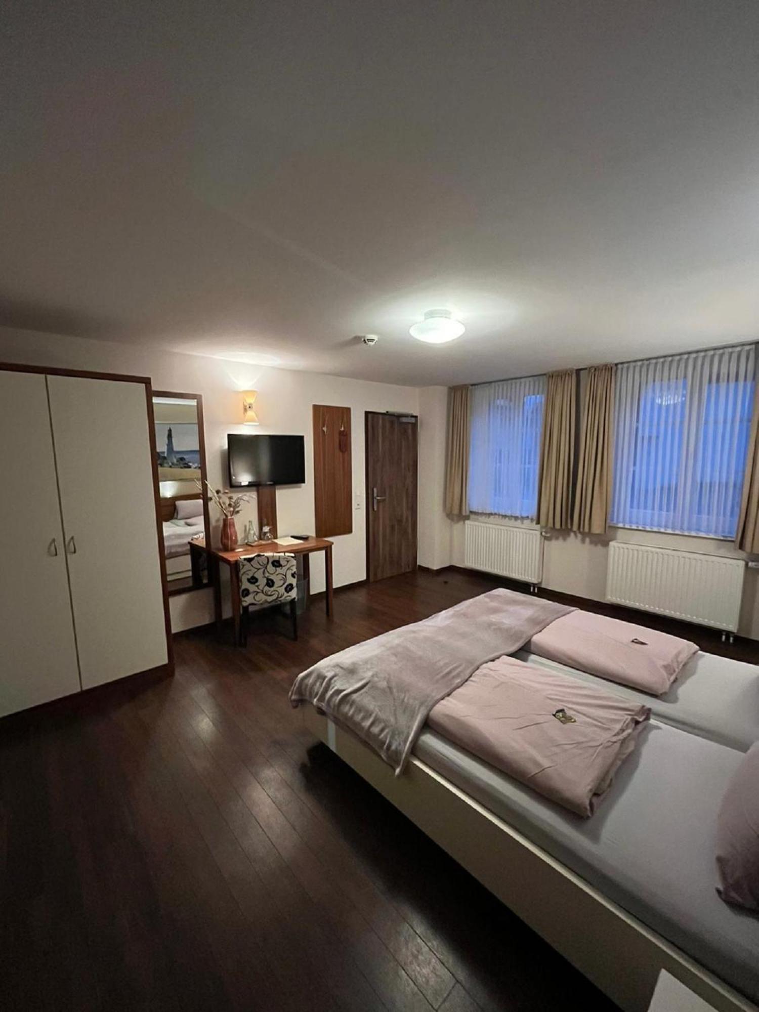 Gasthaus Lindenhof Hotel Much Luaran gambar